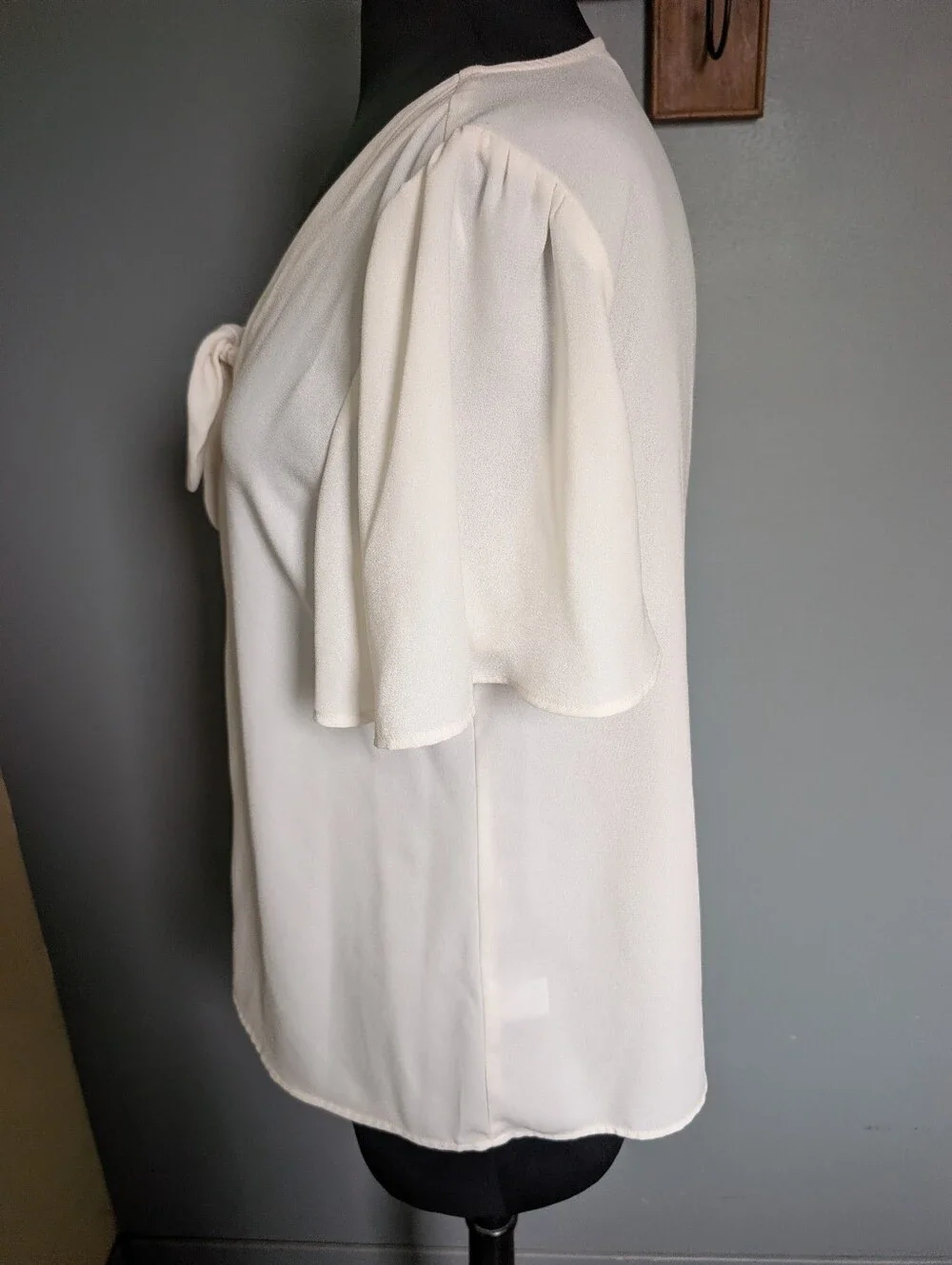 Lauren Conrad Flutter Sleeve Cream Tie-Neck Blouse - Picture 6 of 12